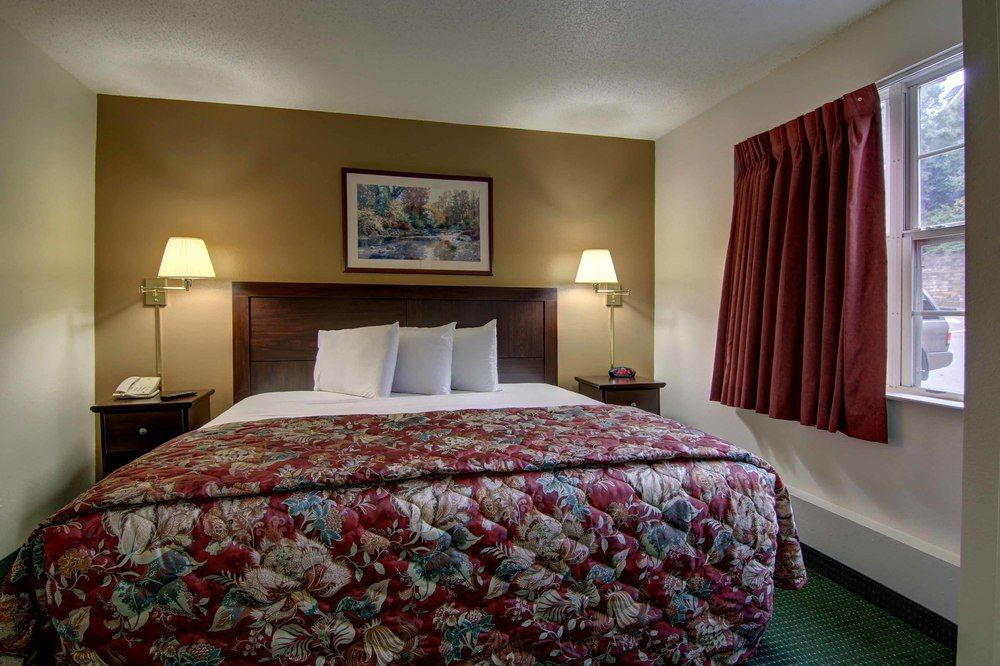 Intown Suites Extended Stay Marietta Ga - Town Center 肯尼索 外观 照片
