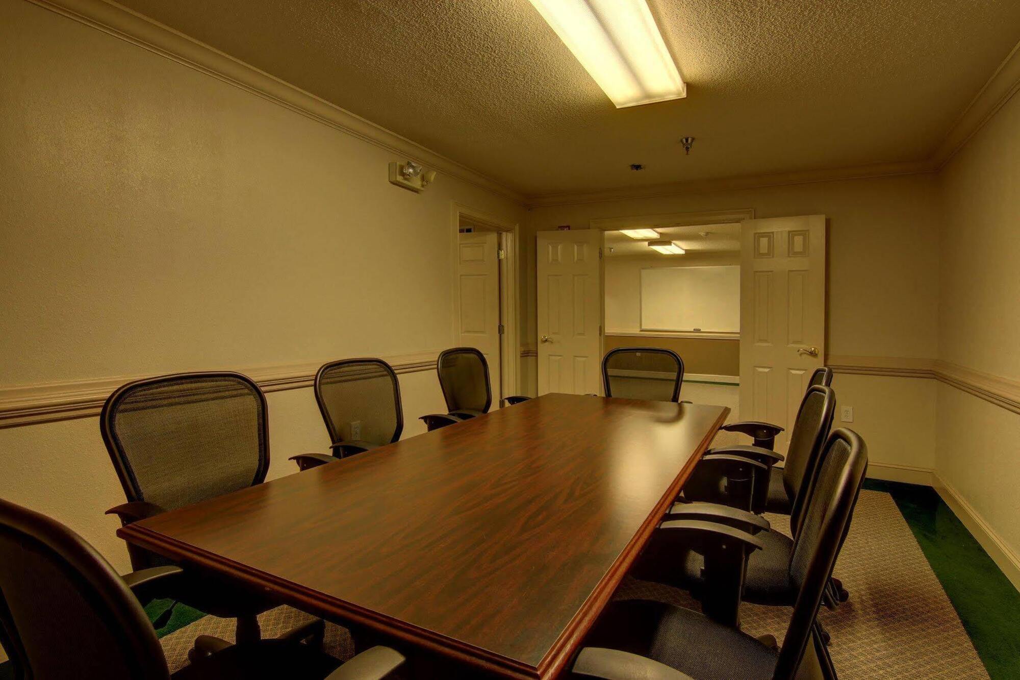 Intown Suites Extended Stay Marietta Ga - Town Center 肯尼索 外观 照片