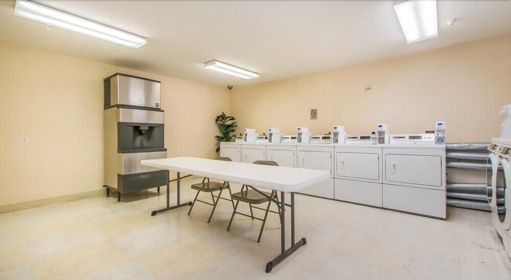 Intown Suites Extended Stay Marietta Ga - Town Center 肯尼索 外观 照片